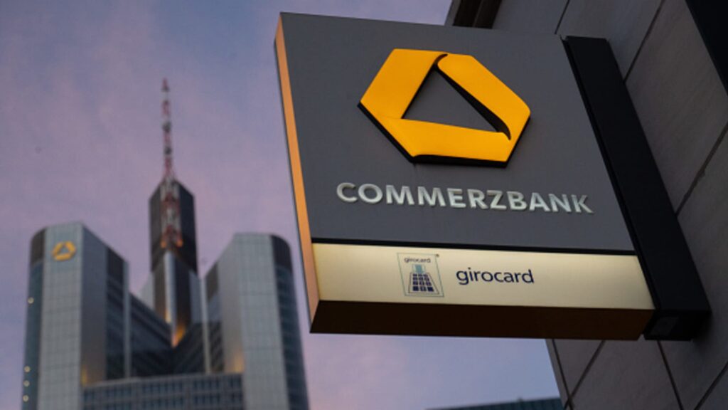 Commerzbank touts Record -voitto, käynnistää takaisinoston, kun se torjuu Unicredit