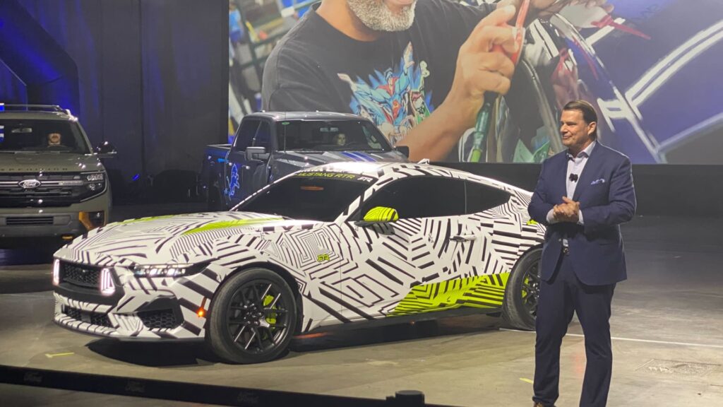 Fordin toimitusjohtaja sanoo Kiinan liiketoiminnan tienaavan 600 miljoonan dollarin voittoa vuoteen 2024 mennessä