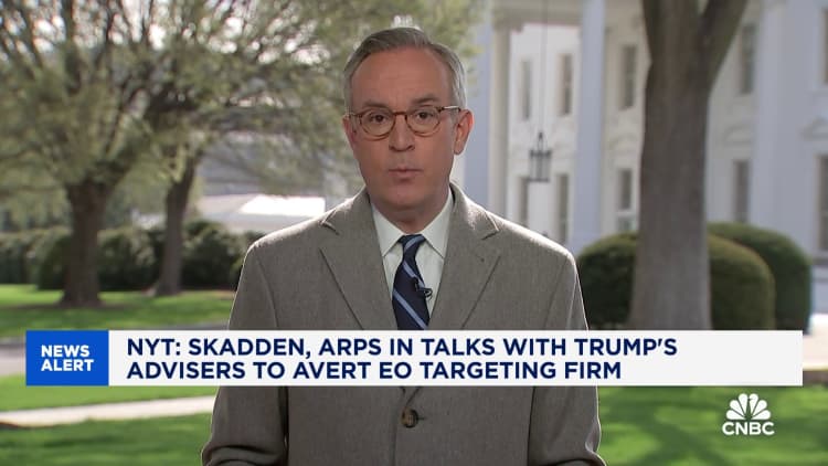 Trump armahtaa Nikola Securitiesin petosten perustajan perustaja