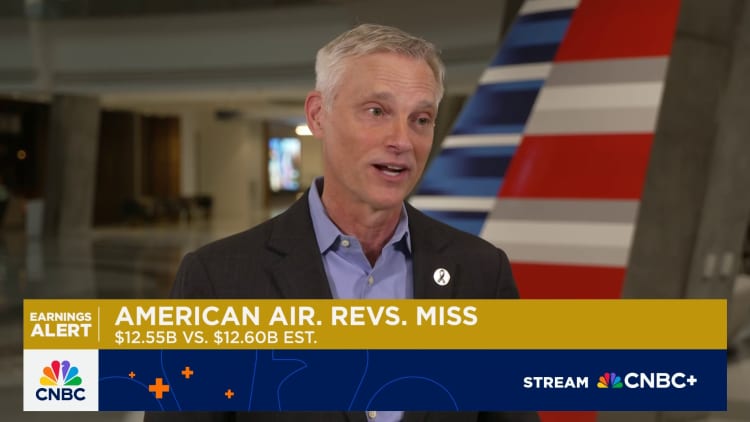 American Airlinesin toimitusjohtaja Robert Isom Q1 -tuloksissa: Epävarmuus on päivän sana