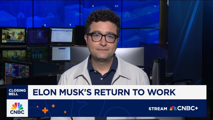 Musk käyttää vanhoja skriptejä Tesla -tuotemerkin puhdistamiseen