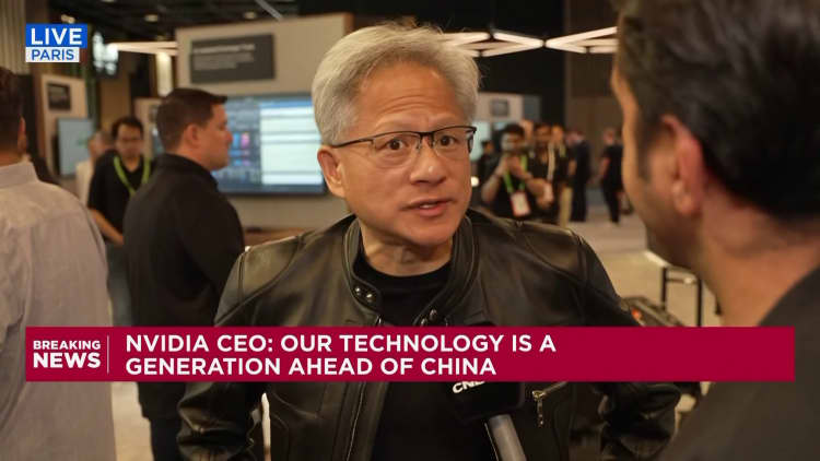 Jos kaikki AI -kehittäjät ovat Kiinassa, China Stack voittaa, Nvidian toimitusjohtaja kertoo CNBC: lle