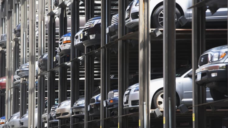 Miksi automaksut ovat nykyään niin korkeat