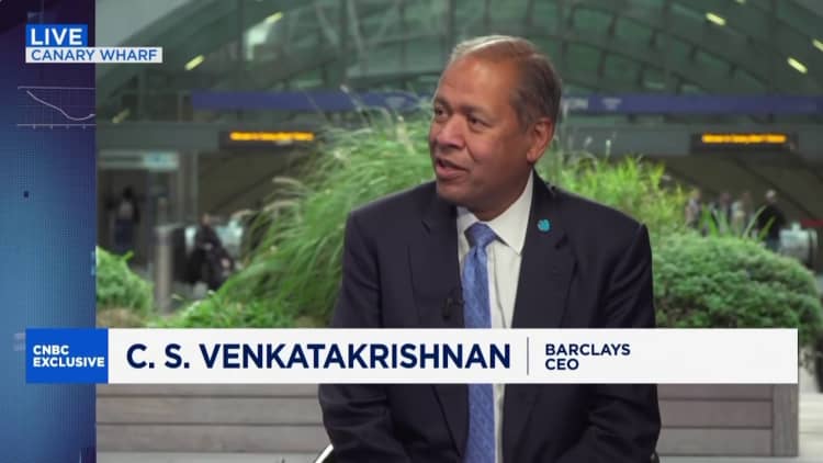 Barclaysin toimitusjohtaja: Ison -Britannian hallitus oikealla tiellä