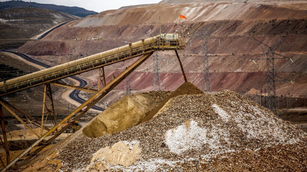 Iso-Britannian rahasto Blue Whale nimeää Yhdysvaltain kaivososakkeet parhaaksi makrohyödykepeliksi