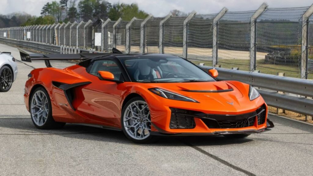 GM:n mukaan myynti Yhdysvalloissa kasvoi 5,5 % vuonna 2025, kun taas Jeep lopettaa vuosittaisen laskun