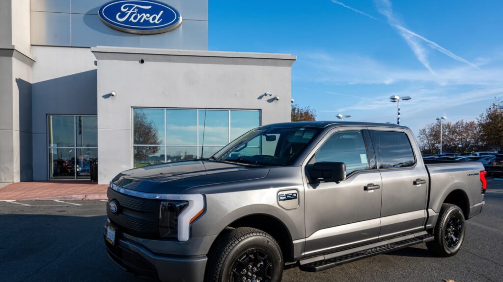 Ford näkee neljännen vuosineljänneksen ennätyksellisen 600 miljoonan dollarin eläkekulut