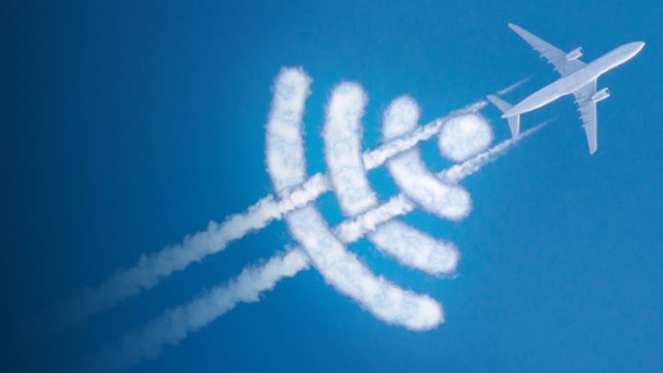 Miksi hyvää Wi-Fi-yhteyttä on niin vaikea saada lentokoneisiin