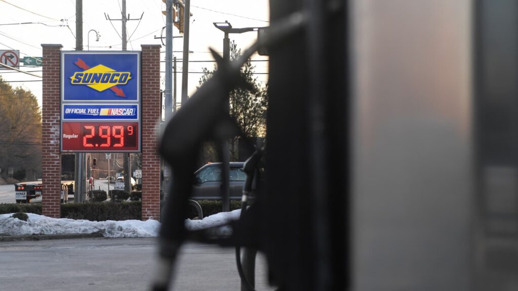 Kun Trump julistaa inflaation kesytetyksi, Iranin konflikti uhkaa uusia hintapaineita