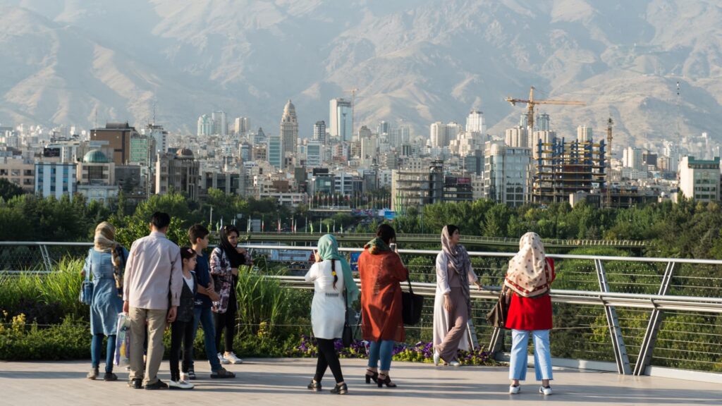 Lähi-idän konflikti asettaa keskuspankit syrjään, kun pelot öljyshokeista lisääntyvät