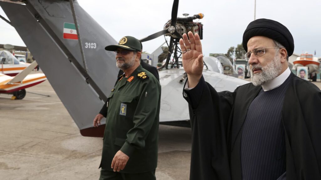 Israel sanoo tappaneensa Iranin laivaston päällikön