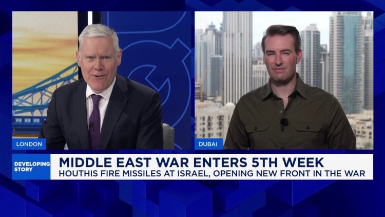 Iranin konflikti etenee viidennellä viikolla, kun Houthi iski avaa uuden rintaman