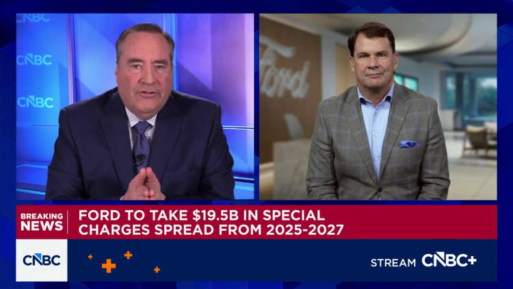 Fordin toimitusjohtaja puhuu Ford Lightning -sähköauton tuotannon lopettamisesta: Seuraamme markkinatrendejä