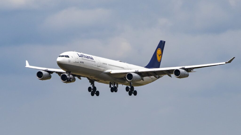 Lentokentät voivat kohdata lentopolttoaineen romahduksen kolmen viikon sisällä, teollisuus varoittaa