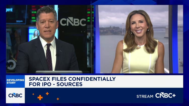 Lähteiden mukaan SpaceX tulee julkisuuteen kesäkuussa