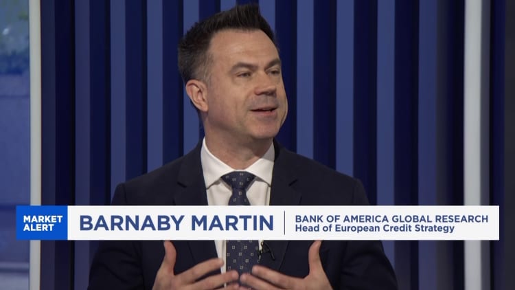 Bank of America Global Researchin Barnaby Martin sanoo, että pankkien yksityinen luottoriski on edelleen 