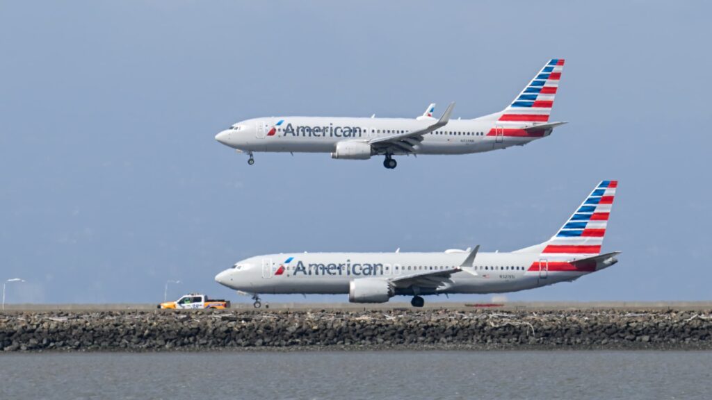 American Airlines valitsee SpaceX:n Starlinkin lennon Wi-Fi-yhteyttä varten