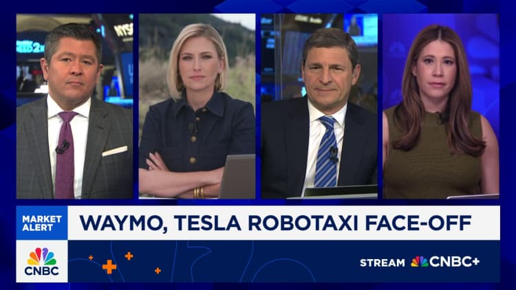 Waymo kohtaa Teslan robotaksista