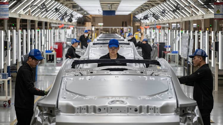 Kiinan maailmanlaajuinen sähköautotehtaiden investointibuumi