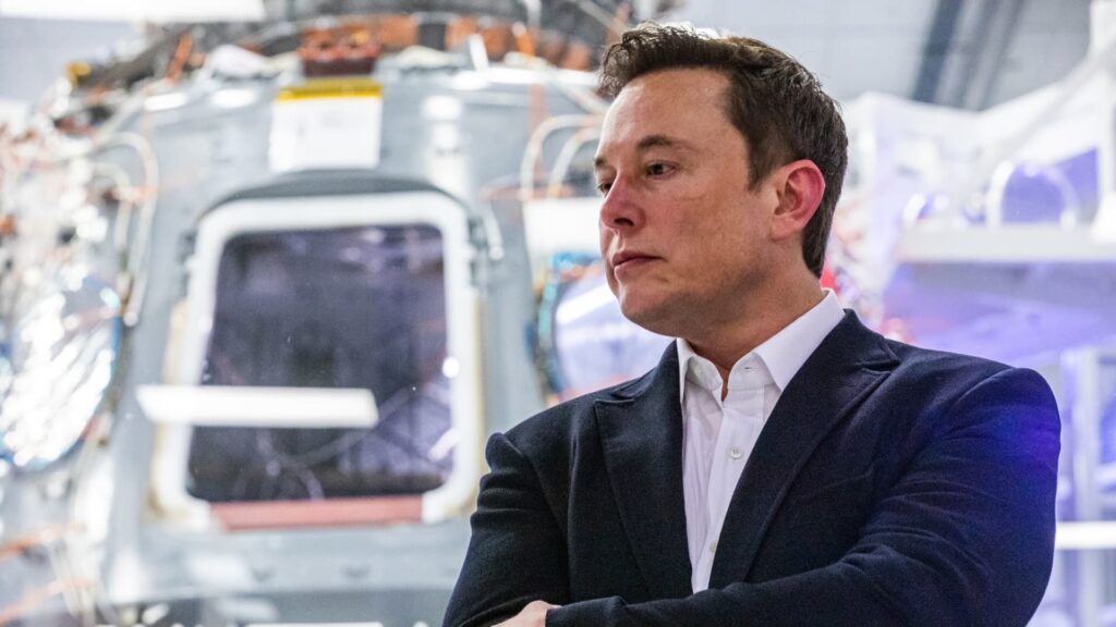 Musk valmistautuu Starshipin koelennolle, Teslan, SpaceX:n osakekurssit laskevat