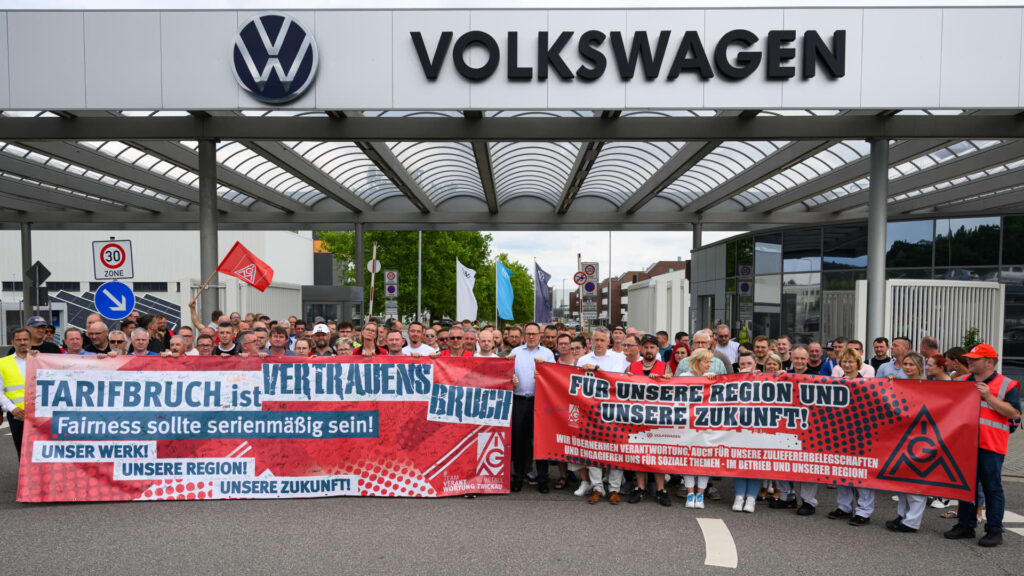 Volkswagen valmistautuu kokoushuoneen välienselvittelyyn kustannussäästösuunnitelmista
