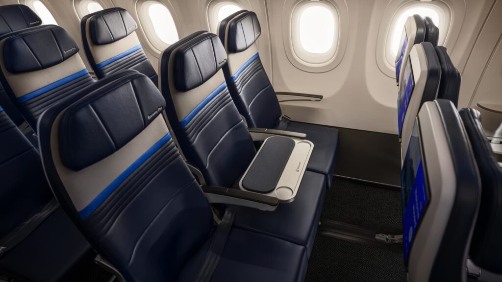 United Airlines veloittaa enemmän tyhjästä keskipaikasta